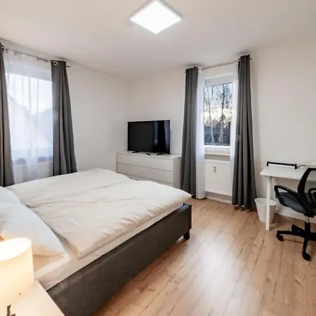 Appartement Modernisiertes Altbau 3-zi *