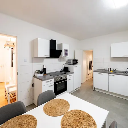 Modernisiertes Altbau 3-zi شقة رنتلن