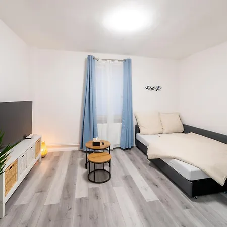 Modernisiertes Altbau 3-zi * 林特尔恩