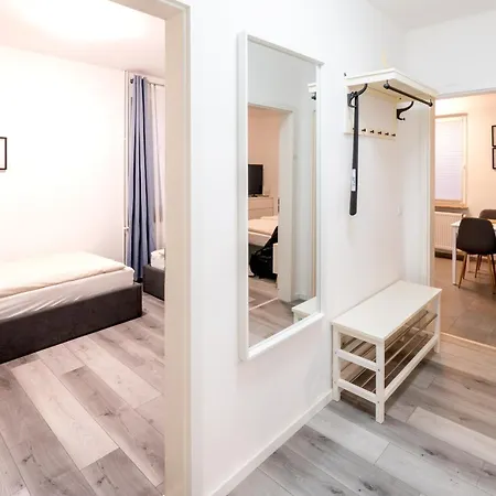 Modernisiertes Altbau 3-zi Apartment *