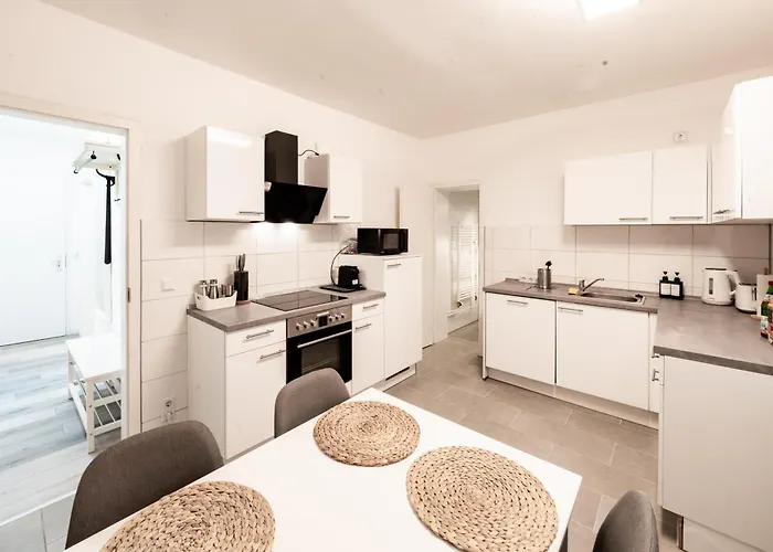 Modernisiertes Altbau 3-zi Lägenhet